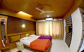 Hotel Sharada International